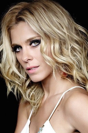Carolina Dieckmmann portrait