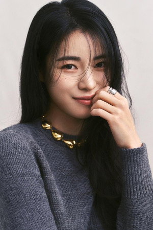 Lim Ji-yeon portrait