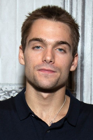 Dylan Sprayberry portrait