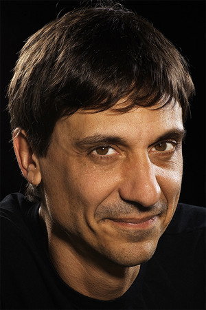 Eduardo Bueno portrait