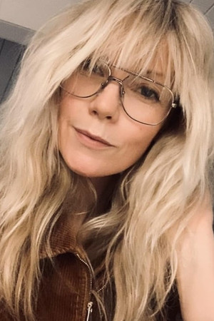 Laura Harris portrait