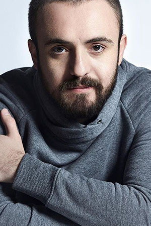 Mesut Yılmaz portrait