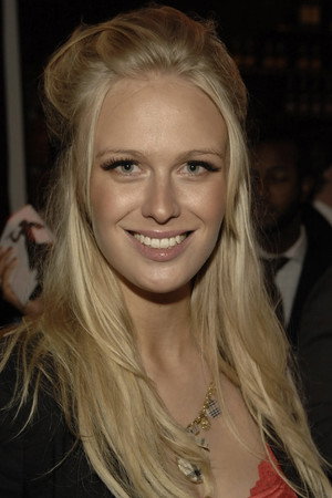 CariDee English portrait