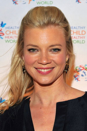 Amy Smart portrait