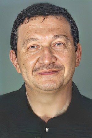 Mete Dönmezer portrait