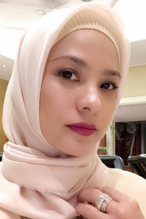 Rachel Maryam portrait