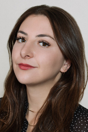 Dana Schwartz portrait