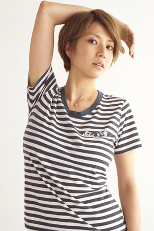 Hitomi portrait