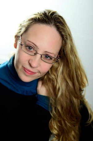 Laura Alvea portrait