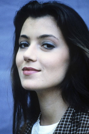 Mia Sara portrait