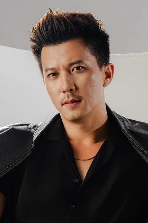 Hà Việt Dũng portrait