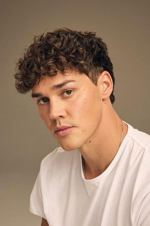 Noah Beck portrait