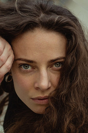 Eja Due portrait