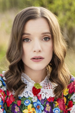 sanah portrait