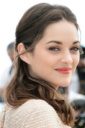 Marion Cotillard portrait