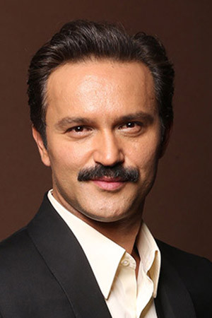 Bülent Çolak portrait