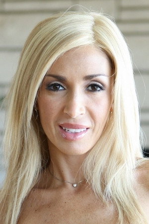 Evita Pozzi portrait