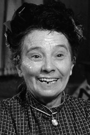 Yvonne Claudie portrait