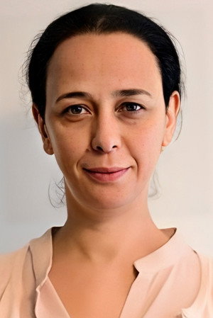 Pelinsu Pir portrait