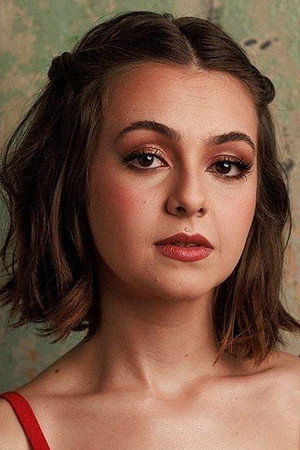 Klara Castanho portrait