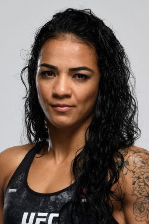 Viviane Araújo portrait