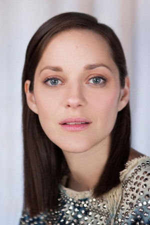 Marion Cotillard portrait