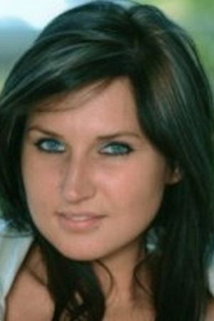 Isis Raja portrait