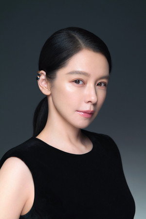 Vivian Hsu portrait