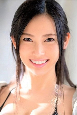 Ema Asahi portrait