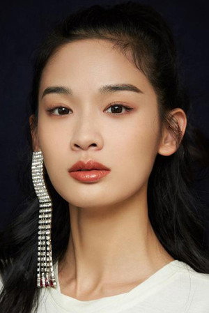 Qu Jingjing portrait
