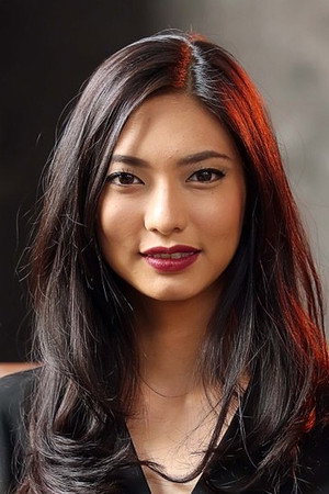 Nadia Saphira portrait