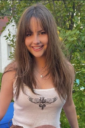 Ava Acres portrait