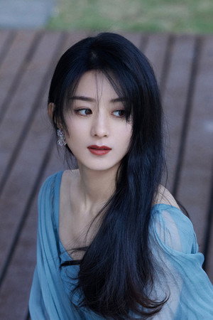 Zhao Liying portrait