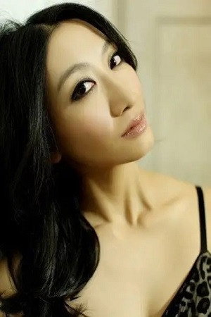 Angela Jiajia Chen portrait