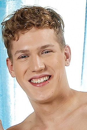 Adrian Serdar portrait