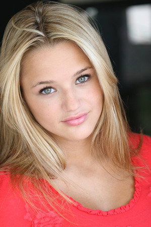 Hunter King portrait