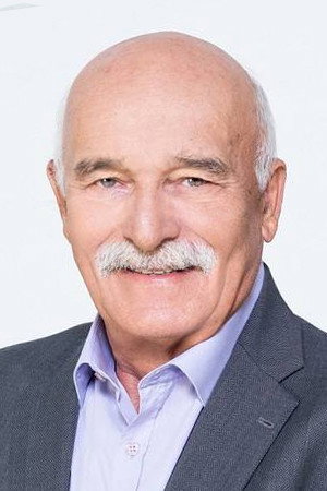 Antonis Antoniou portrait
