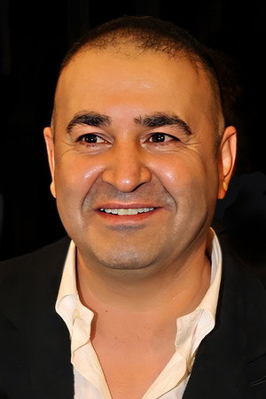 Şafak Sezer portrait