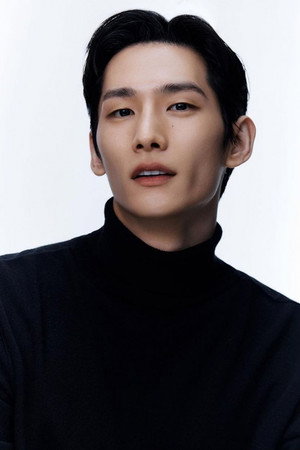 Park Hyeong-seop portrait