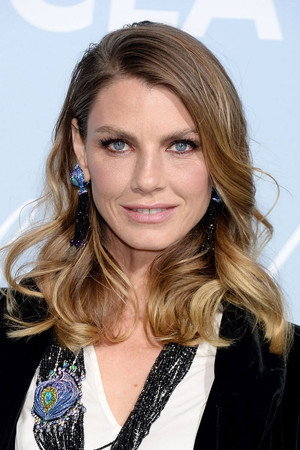 Angela Lindvall portrait