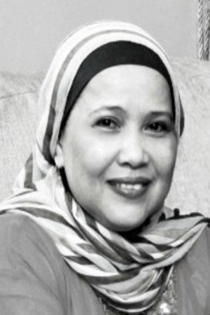 Rosnah Mohd Noor portrait