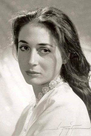 Ellie Lambeti portrait