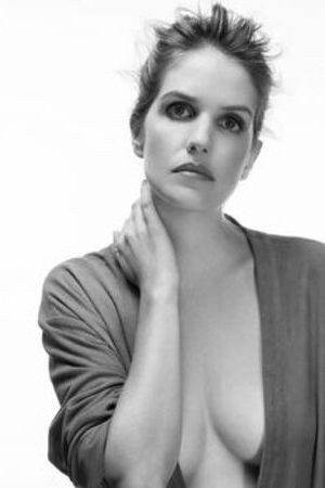 Laurence Arné portrait
