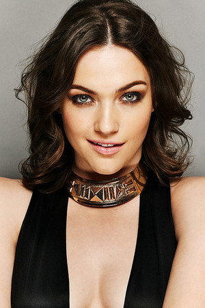 Violett Beane portrait