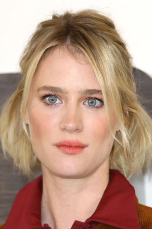 Mackenzie Davis portrait