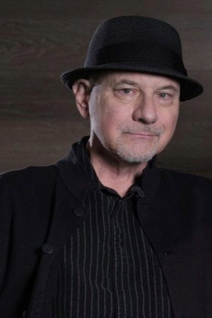 Newton Thomas Sigel portrait
