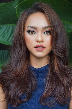 Mai Ngô portrait