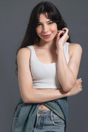 Maria Vitória portrait