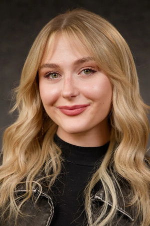 Alyvia Alyn Lind portrait