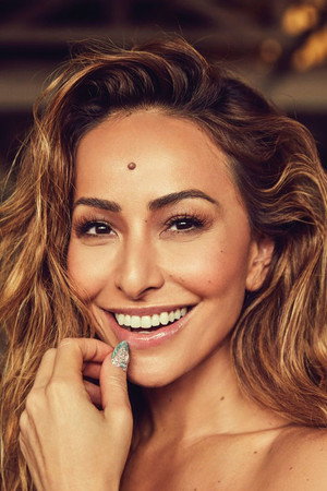 Sabrina Sato portrait